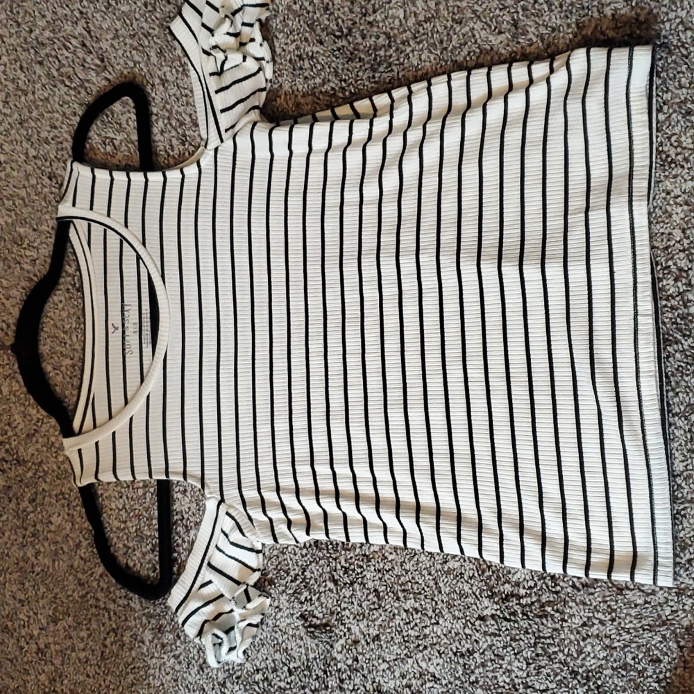 American Eagle striped cold shoulder ribbed tee